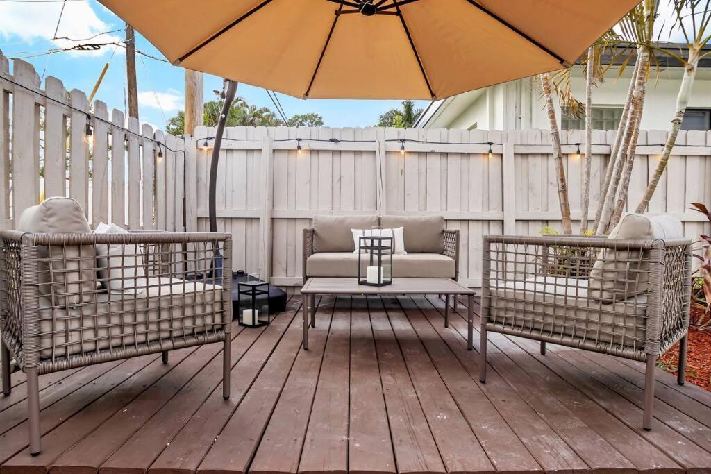 Stunning 2 Story Villa With Pool Fort Lauderdale Exterior foto