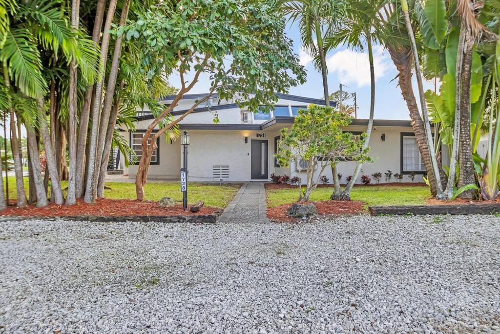 Stunning 2 Story Villa With Pool Fort Lauderdale Exterior foto